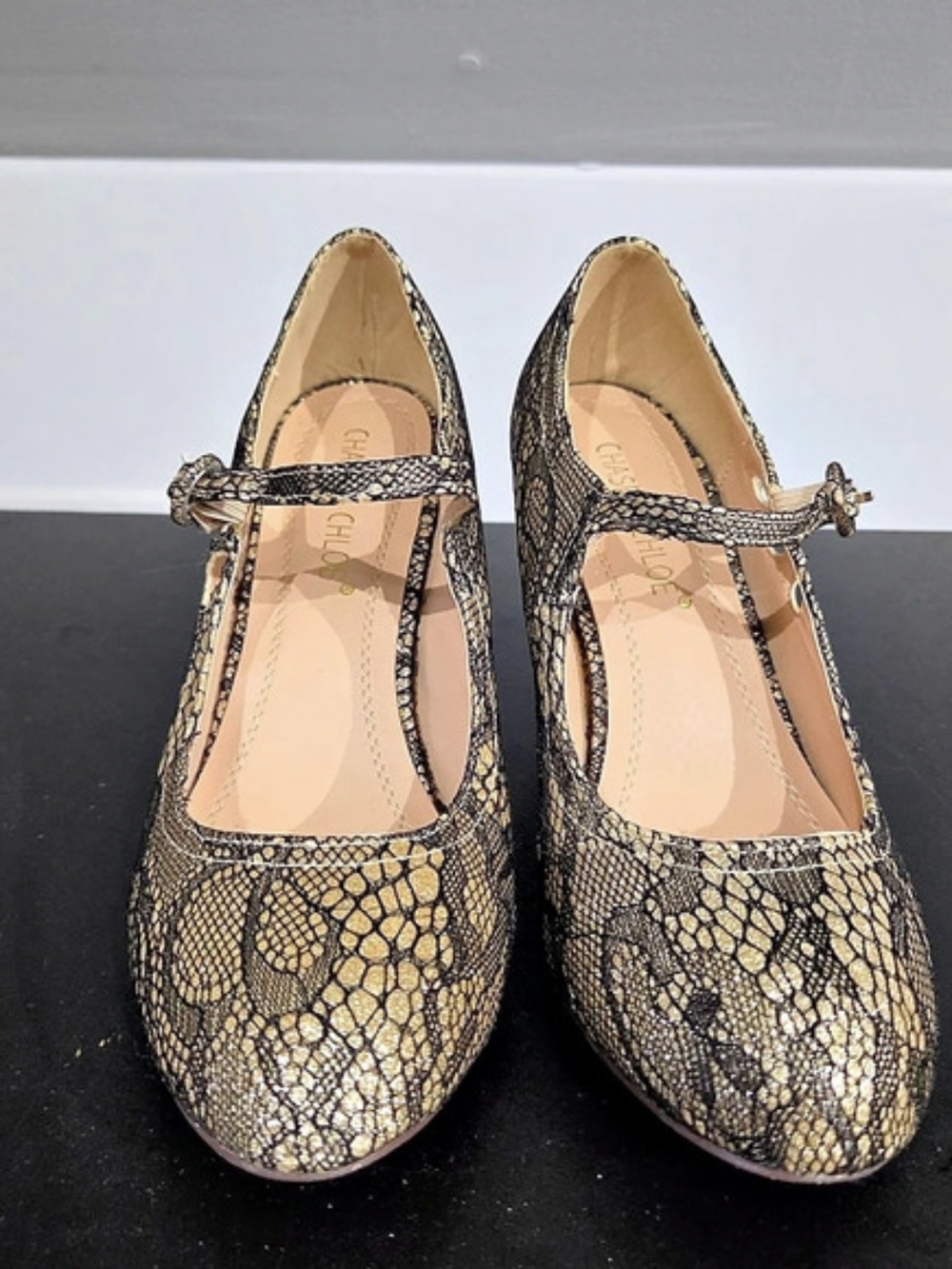 Chase & Chloe Kimmy-21 Lace Mary Jane Heels Gold & Black US 7